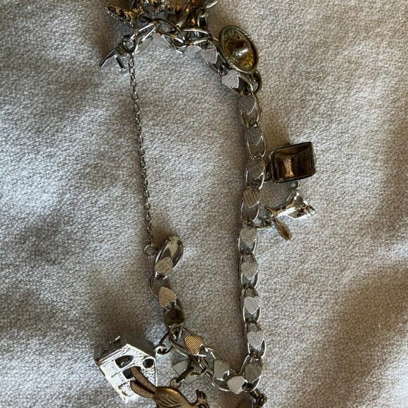 Vintage Sterling Silver Charm Bracelet with Charms - Picture 3 of 7